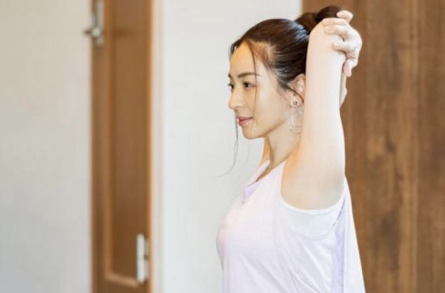 3月27日　YouTubeの巻き肩ストレッチで治らない理由とは？整骨院の専門的なアプローチが必要な理由